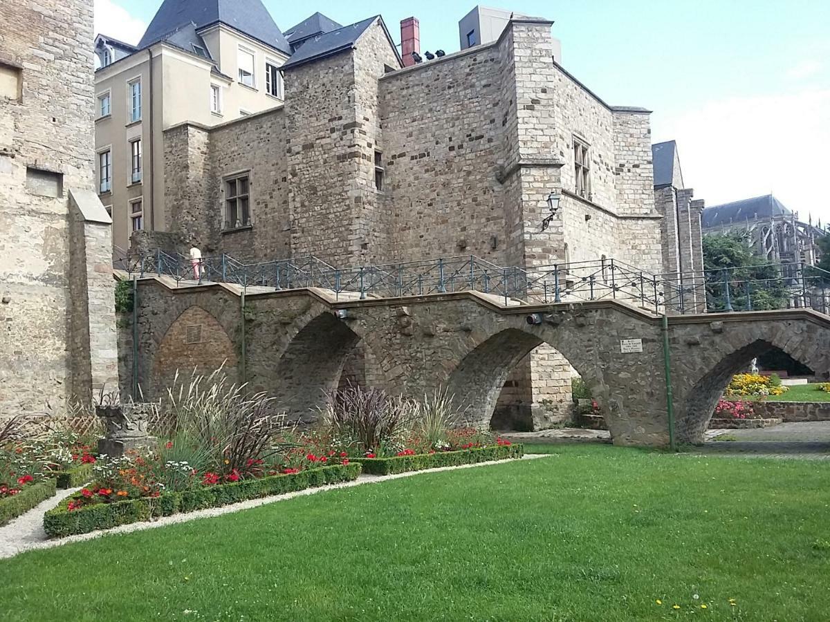Petite Maison Romantique Au Calme, Coeur Historique Plantagenet, Vue Ville Le Mans Exterior foto